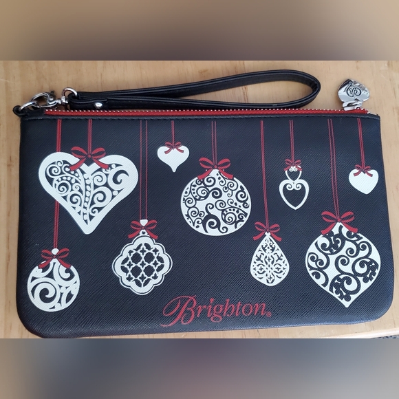 🎯Brighton Holiday Wristlet Pouch. - Picture 2 of 4